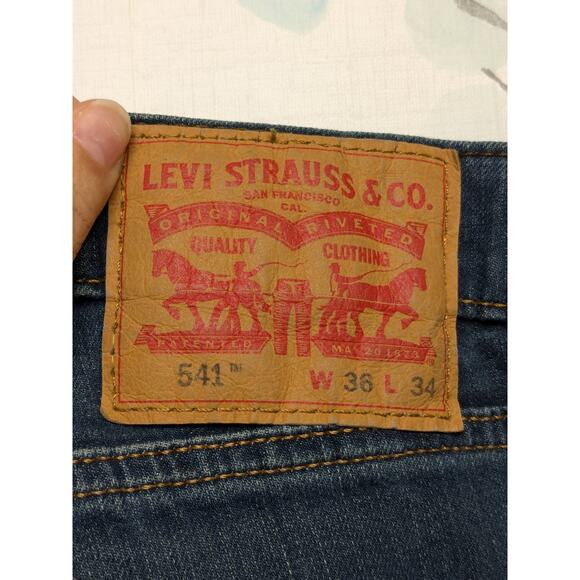 Levi's 541 Men's Size 36x34 Tapered Fit Jeans Blue Dark Wash Denim Distressed - Picture 6 of 11